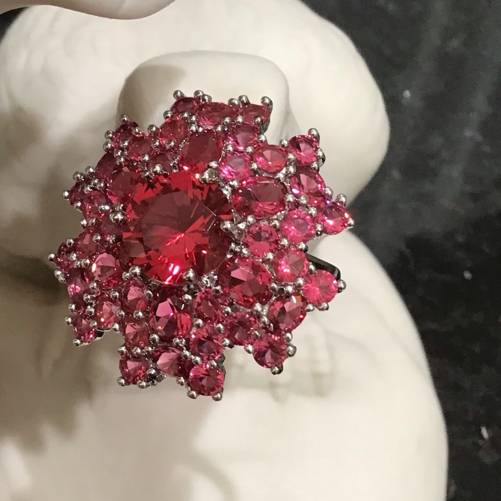 Sterling Silver Pink Garnet Floral Ring 925 size 7.5
New